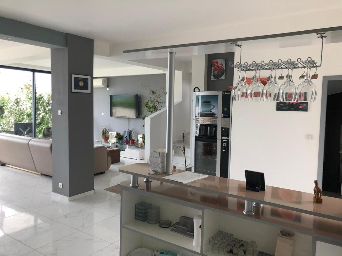 Hotel Casa Doma Orszowa Zewnętrze zdjęcie