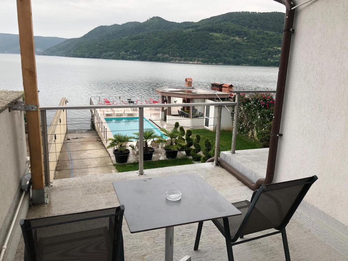 Hotel Casa Doma Orszowa Zewnętrze zdjęcie