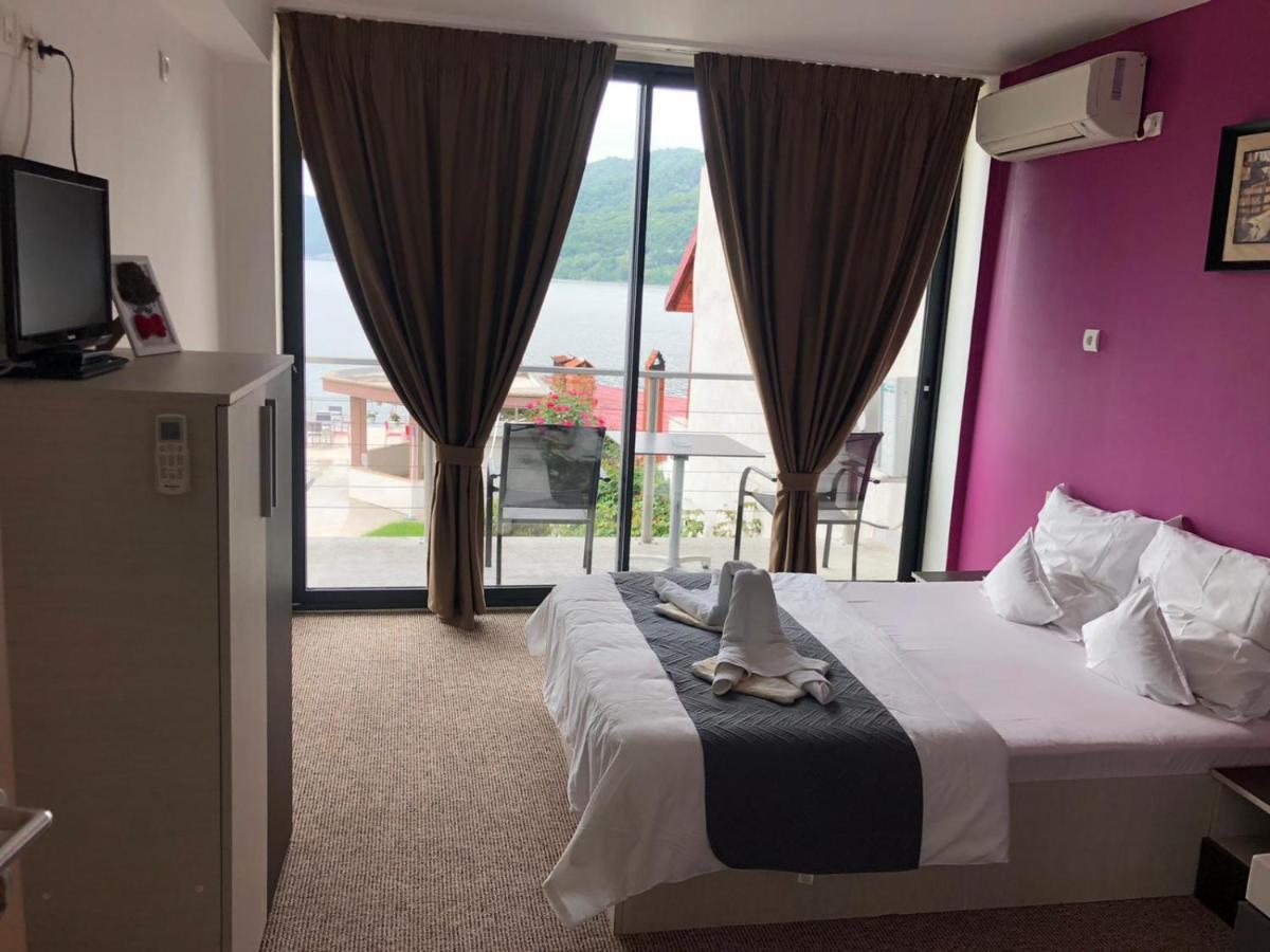 Hotel Casa Doma Orszowa Zewnętrze zdjęcie