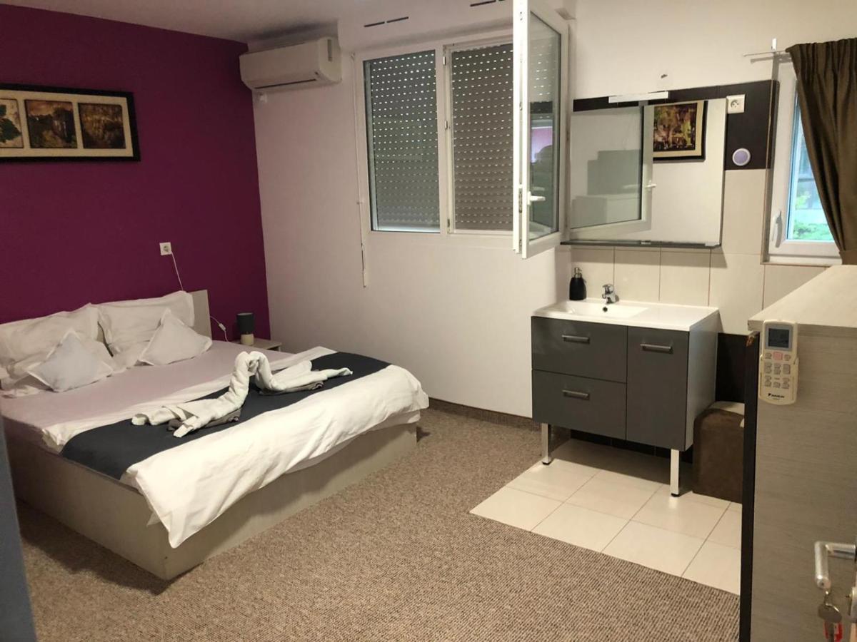 Hotel Casa Doma Orszowa Zewnętrze zdjęcie