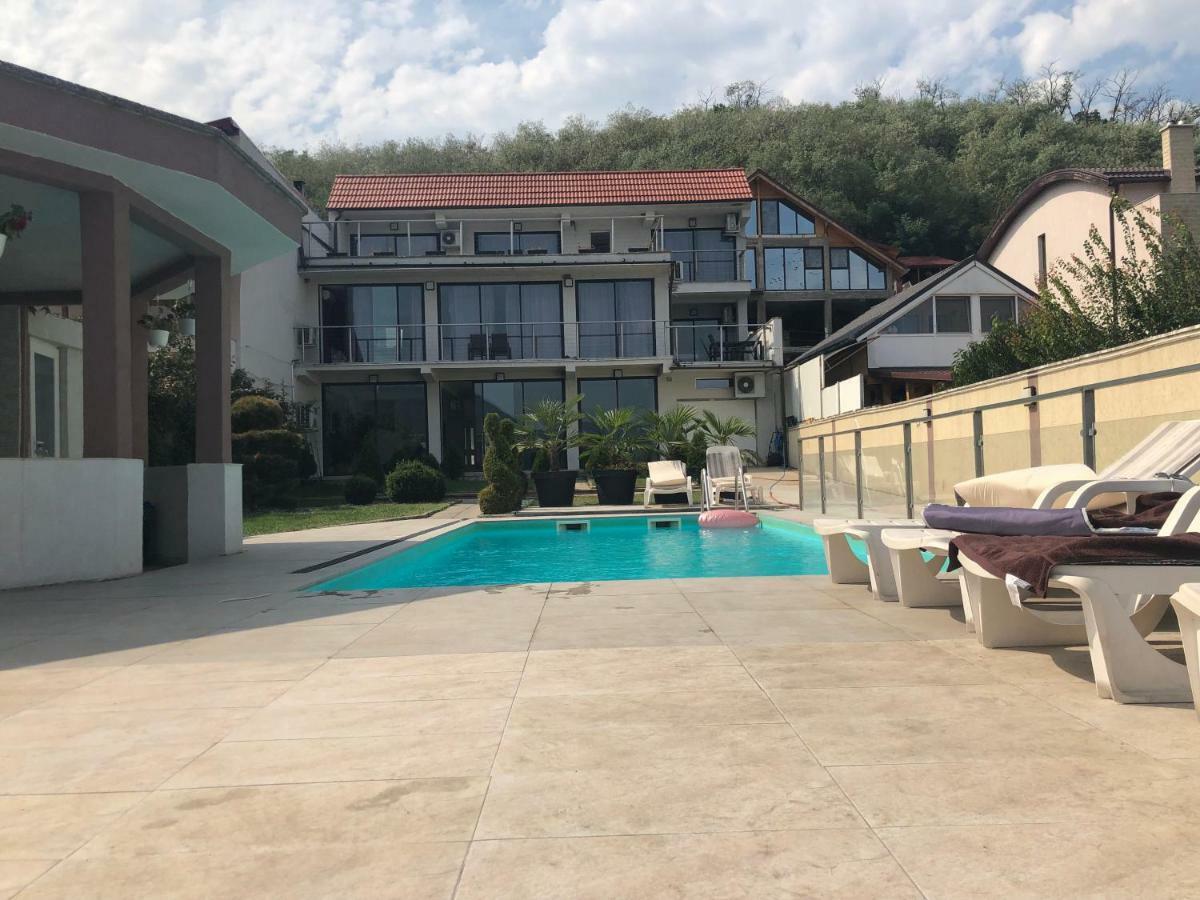 Hotel Casa Doma Orszowa Zewnętrze zdjęcie
