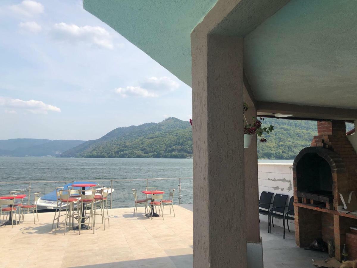 Hotel Casa Doma Orszowa Zewnętrze zdjęcie