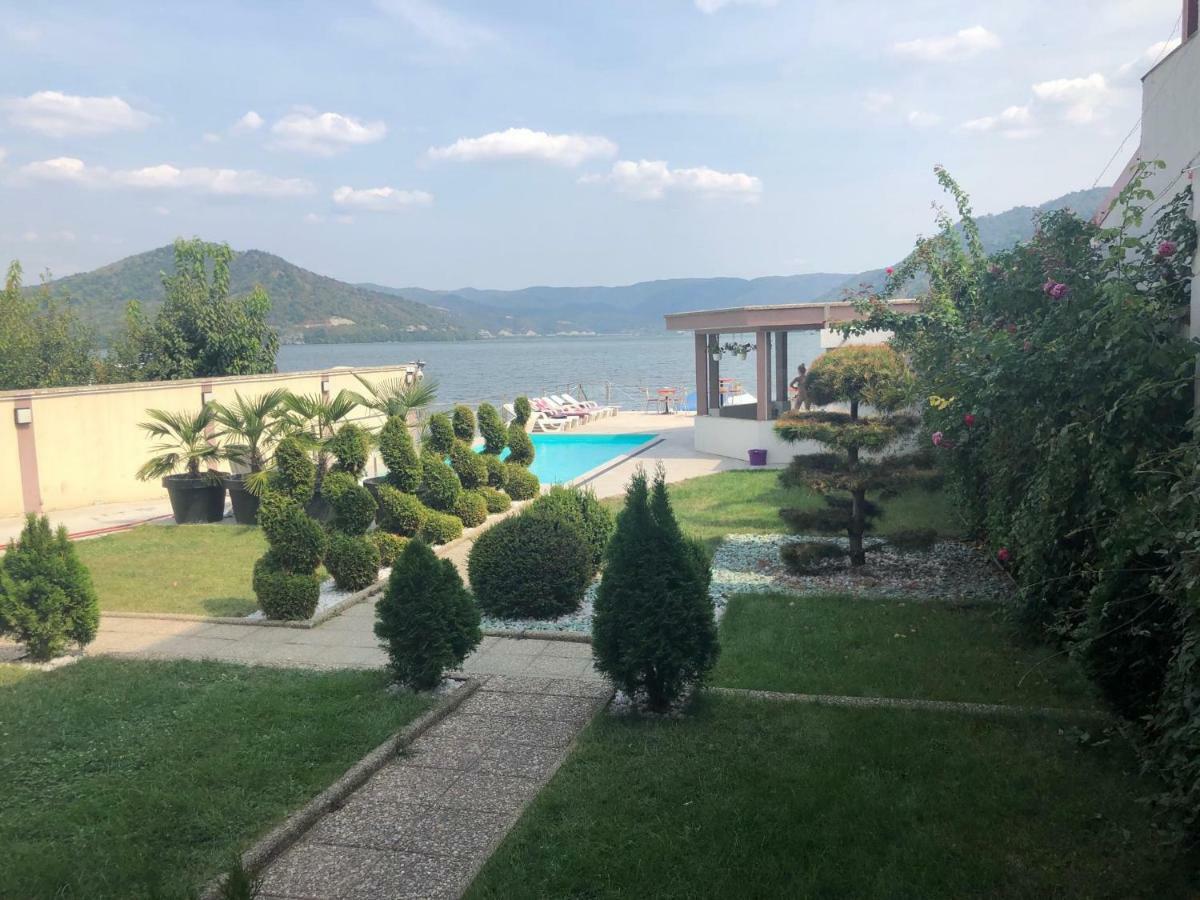 Hotel Casa Doma Orszowa Zewnętrze zdjęcie